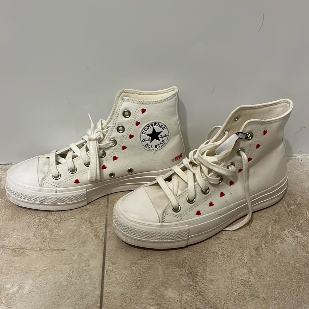 Converse Valentine’s Day edition